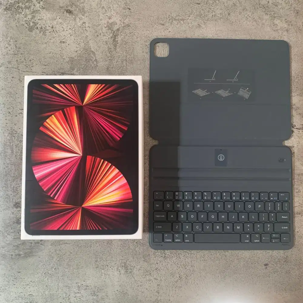 IPAD PRO M1 128GB WIFI ONLY + KEYBOARD