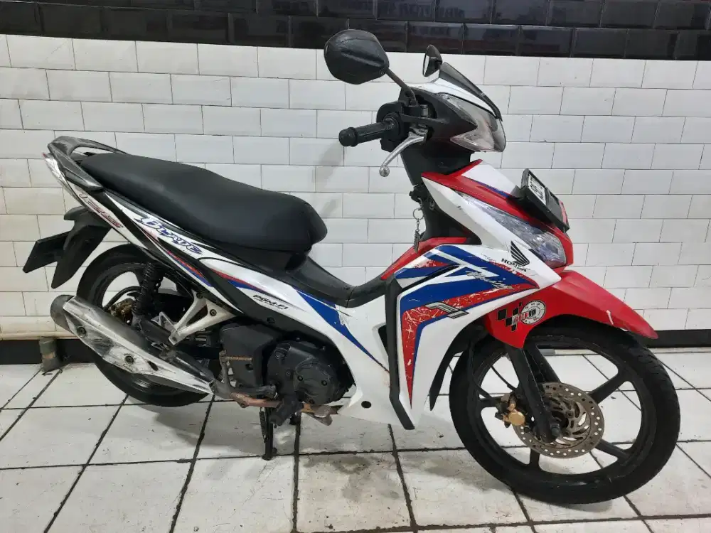 Honda blade 2015 mesin halus terawat