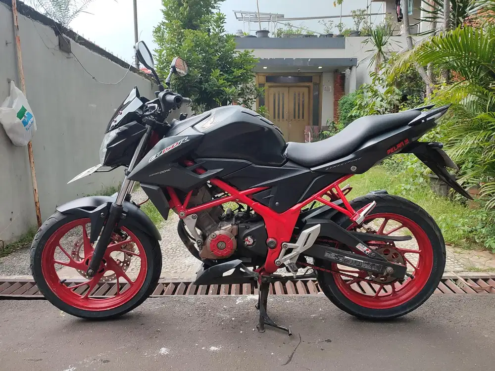 HONDA CB 150R TAHUN 2017 MURMER