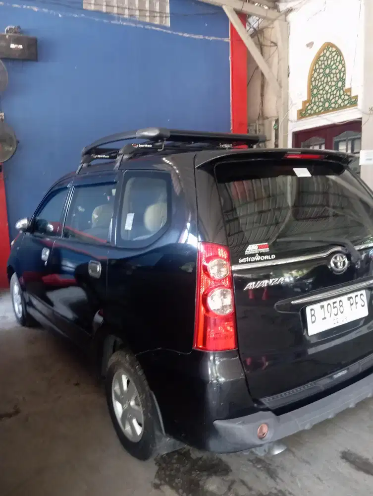 Toyota Avanza 2010 Bensin