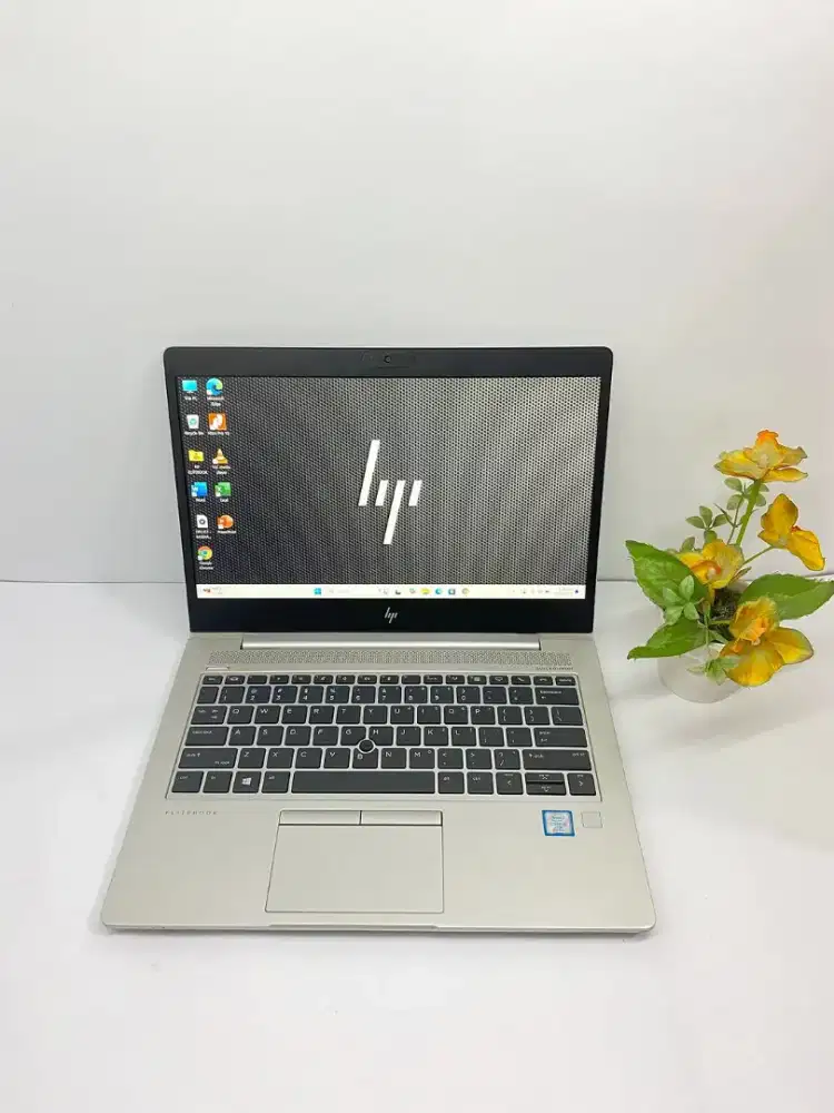 Laptop HP 830 G6