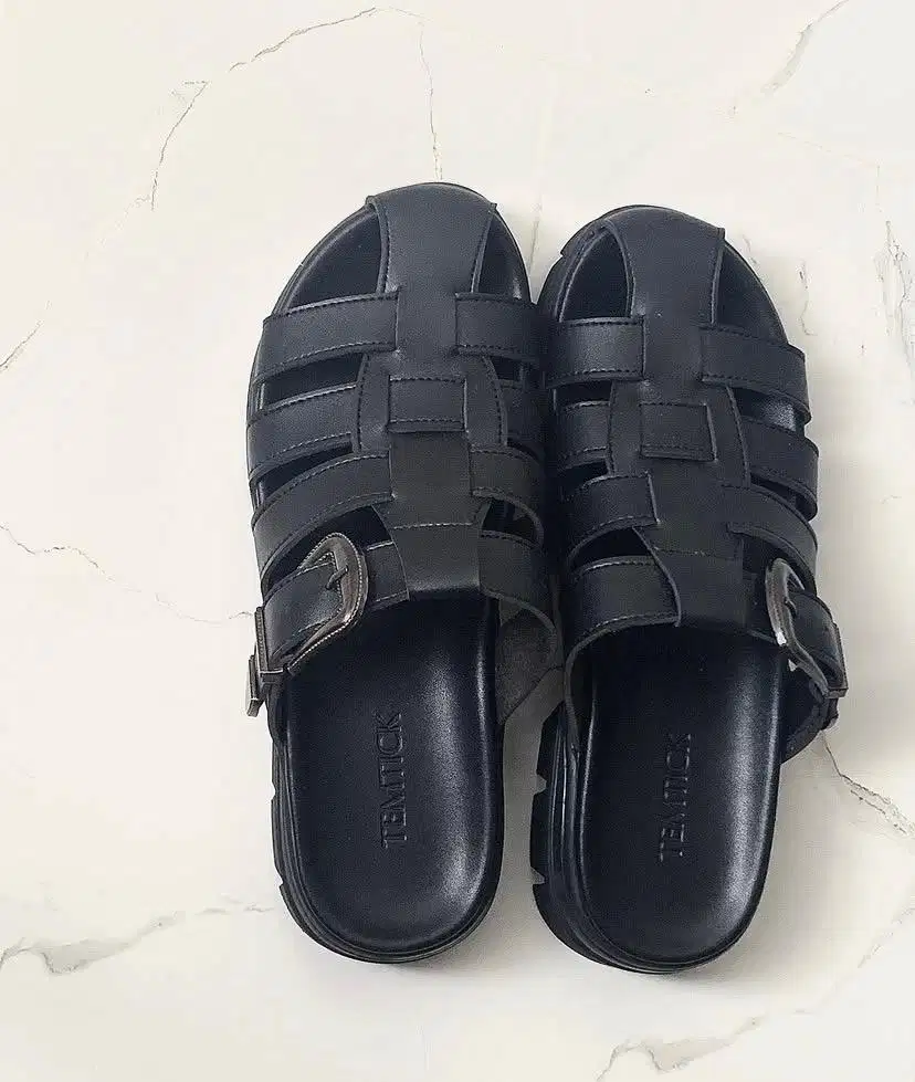 Sendal wedges topi dll