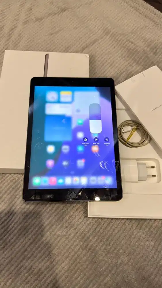 Dijual Ipad 8 Grey 128GB Wifi Only Resmi Ibox Lengkap