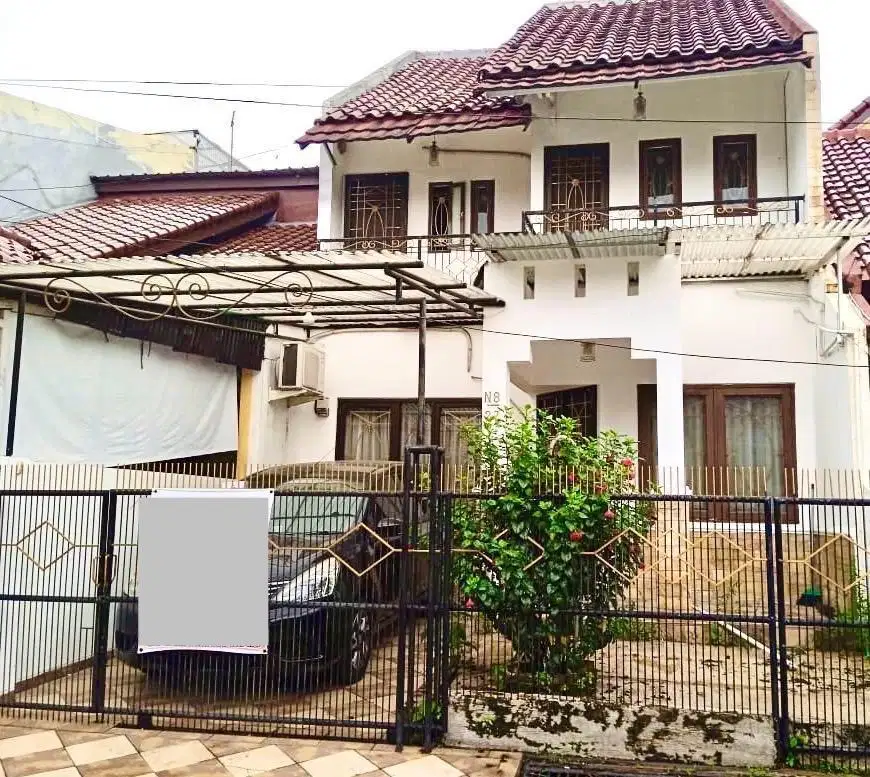 Dijual rumah 2 lantai siap huni di raffless hills cibubur