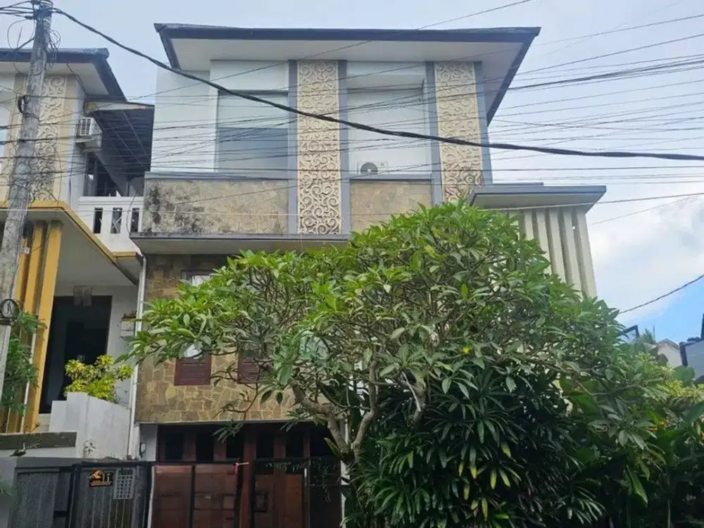 Villa 6 Kamar Tidur Mewah Disewakan di, Ungasan Area