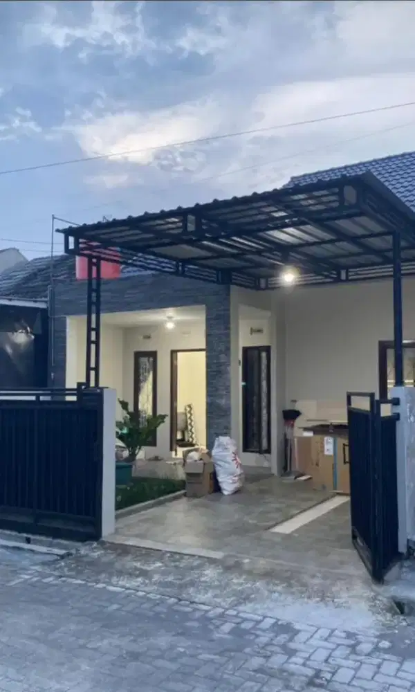 Murah dijual rumah mewah siap huni pedurungan ganesha woltermongonsidi