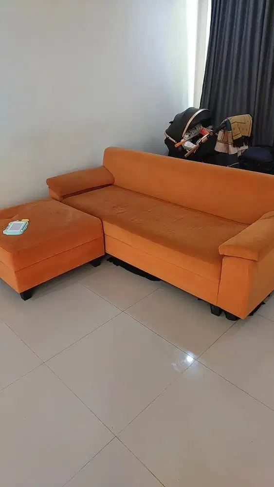 Dijual sofa bekas 1 set, masih sangat layak pakai