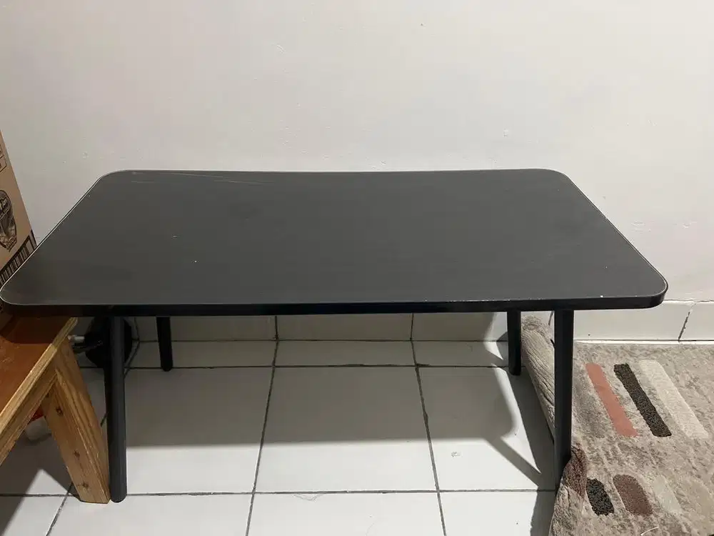 Meja kerja/ meja belajar