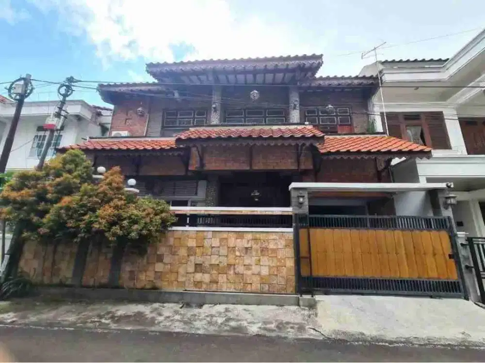 Rumah Etnik Bagus 154m Dekat Kampus UMS