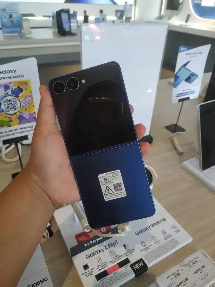 SAMSUNG GALAXY ZFLIP 7