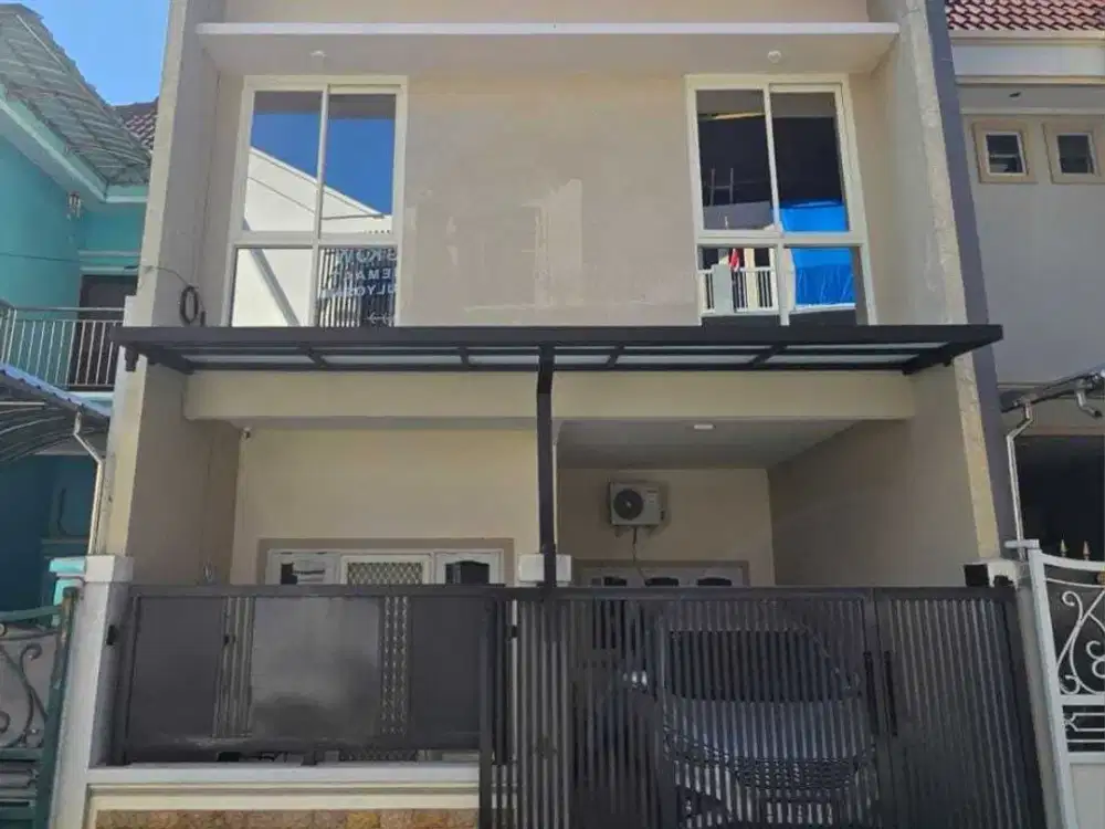 Rumah 2 Lantai  MINIMALIS SIAP HUNI  di Mulyosari surabaya Timur