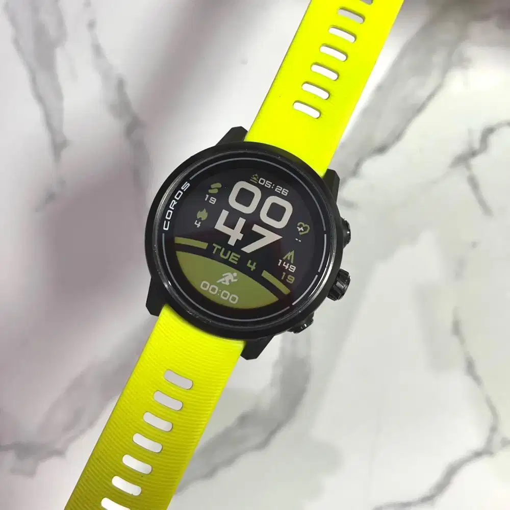 Coros Apex 2 Sapphire Titanium bukan garmin