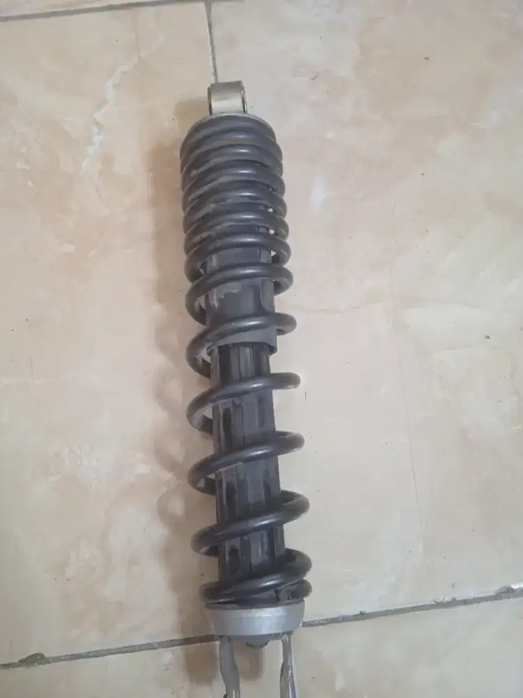 Shock ori belakang vario 110 normal poris cipondoh