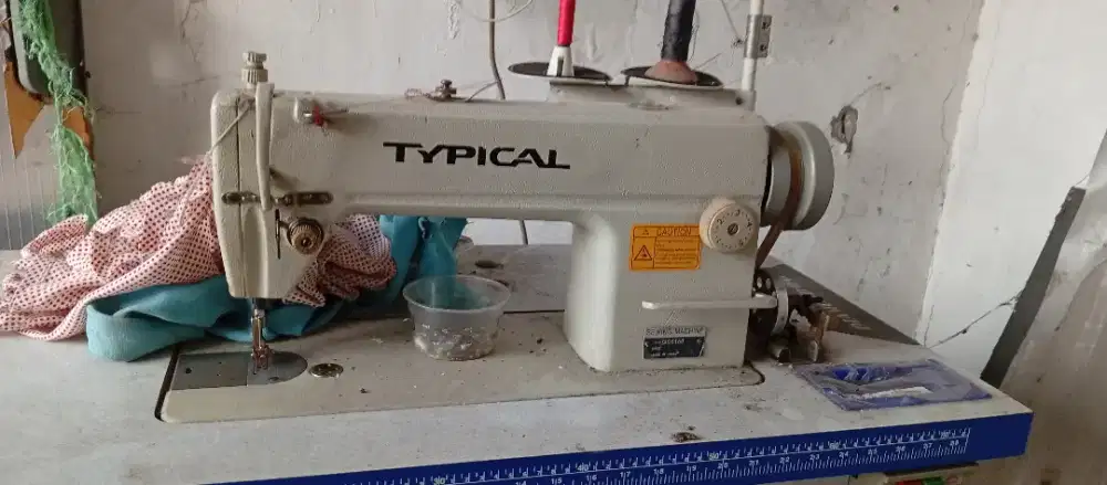 Dijual mesin jahit typical harga 2 juta