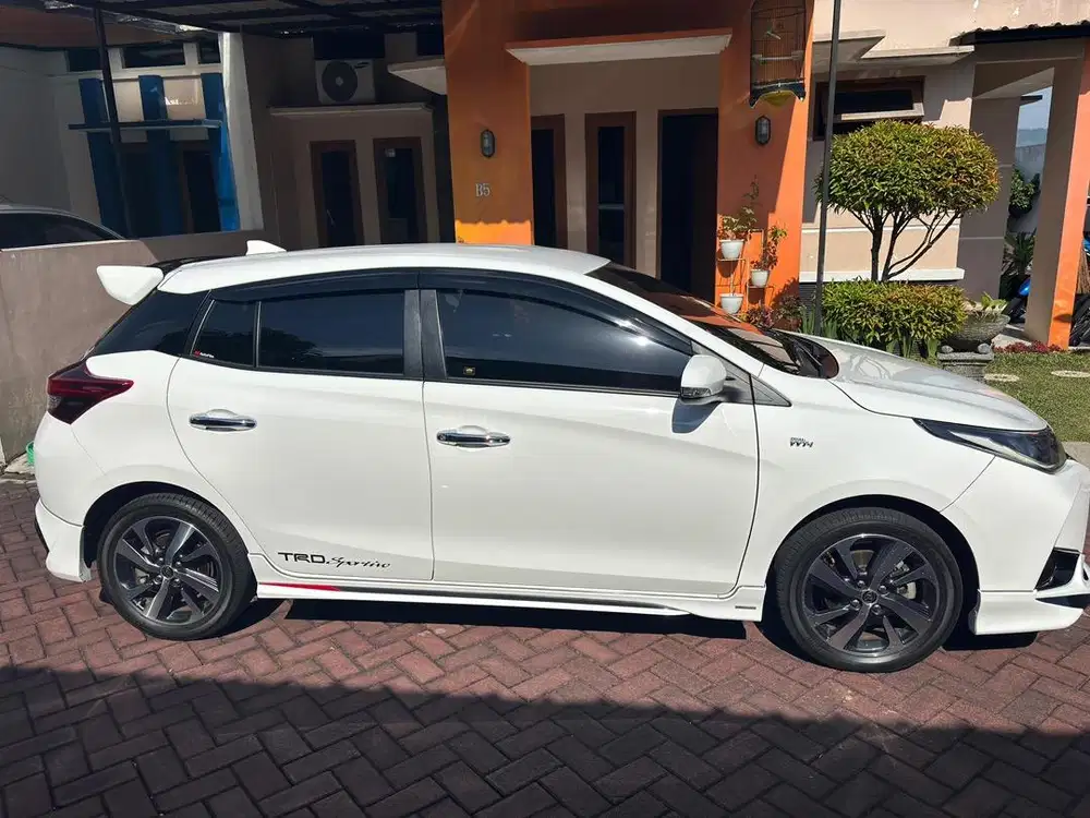 Dijual yariss mulus jarang pakai like new manual