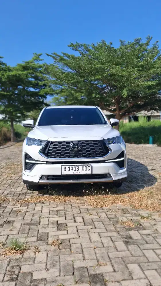 INNOVA ZENIX Q MODELLISTA HEBRID AT