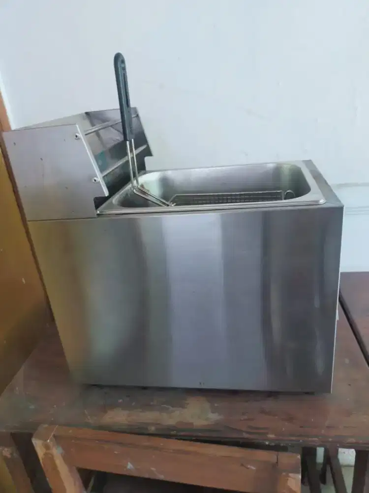 Gatra Deep Fryer Penggorengan Gas Fryer