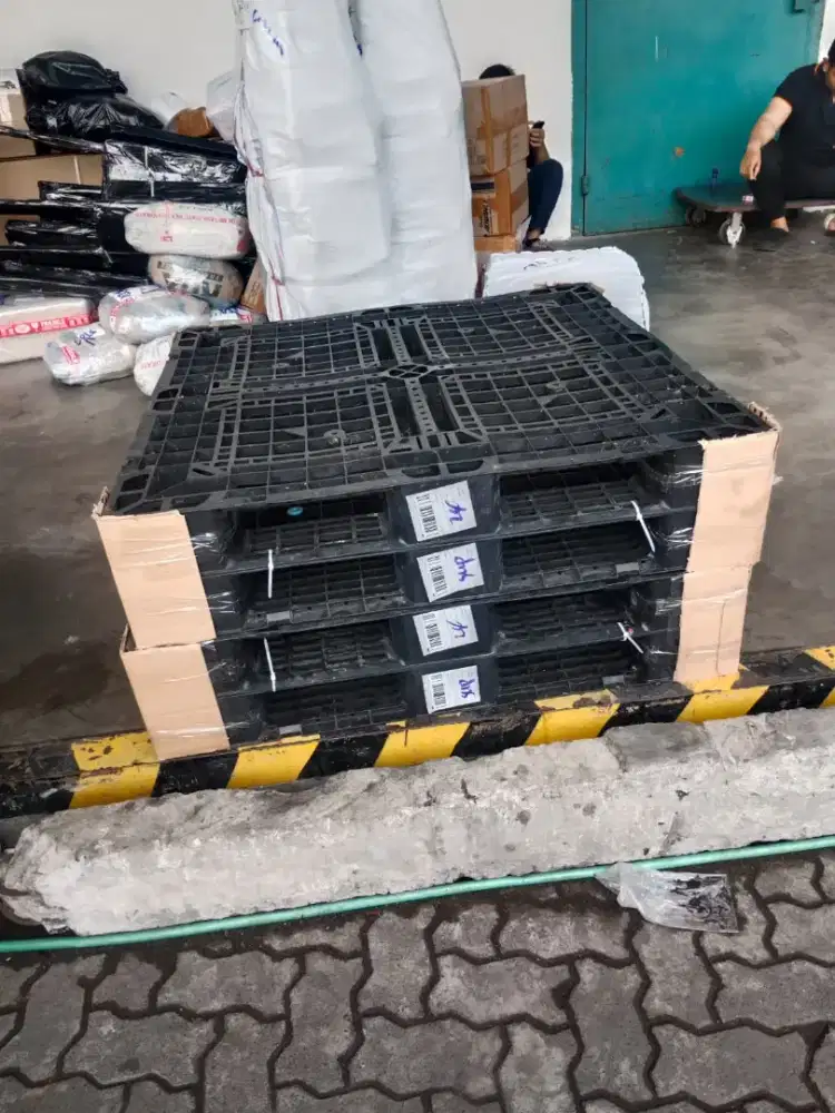 Palet plastik baru banyak dicari