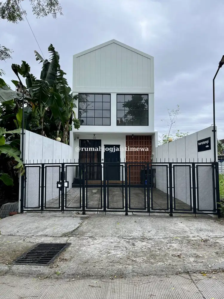 Villa Full Furniture Denagn Kolam Renang di JL Kaliurang Km 8