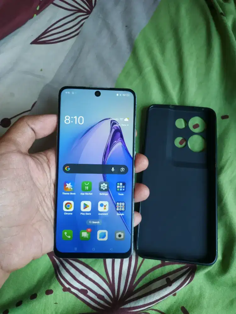 Oppo Reno 8 pro 5G 12/256 asal skr 2,4 bisa TT tuker tambah