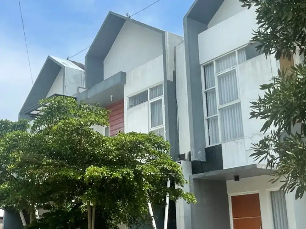 Investasi Cerdas! Rumah Villa 2 Lantai Strategis dekat kampus dan wisata kota batu