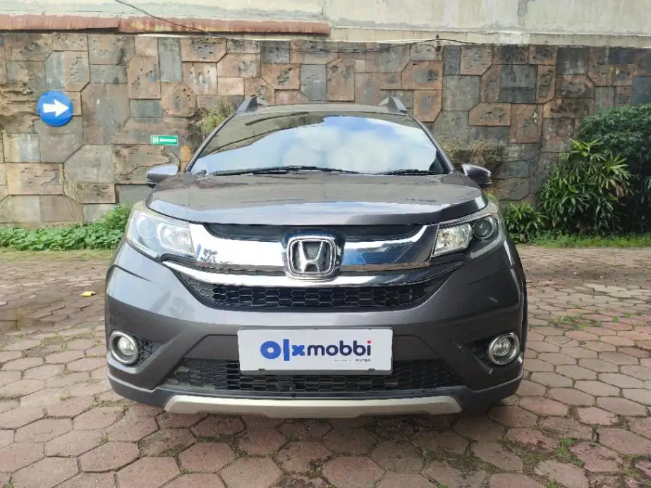 DP MURAH Honda BR-V 1.5 E Bensin-MT 2016  CEVFB