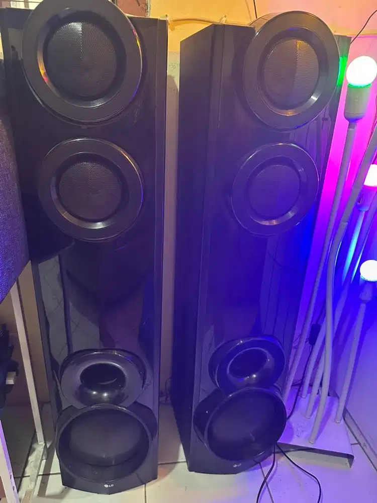 LG Home Theater LHD 675