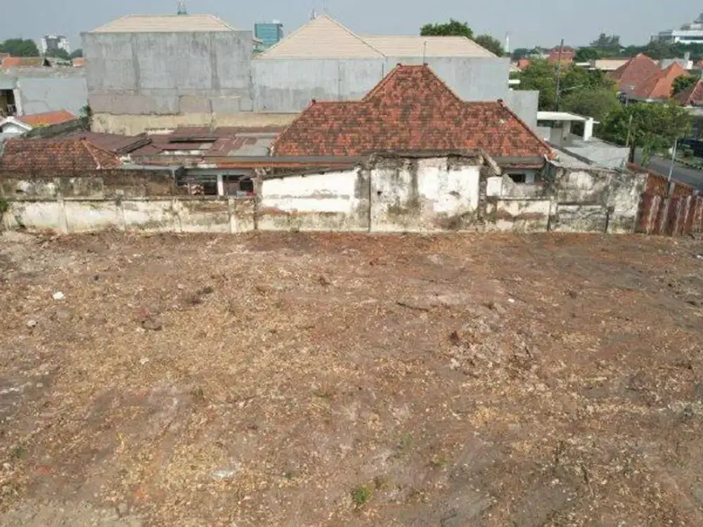 ANAH PUSAT KOTA SURABAYA Jl. LOMBOK Hadap Utara Timur