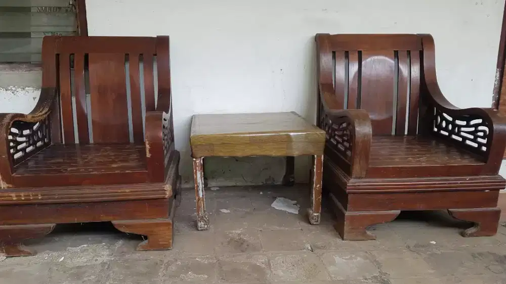 ( NEGO ) Sepasang kursi dan meja kayu
