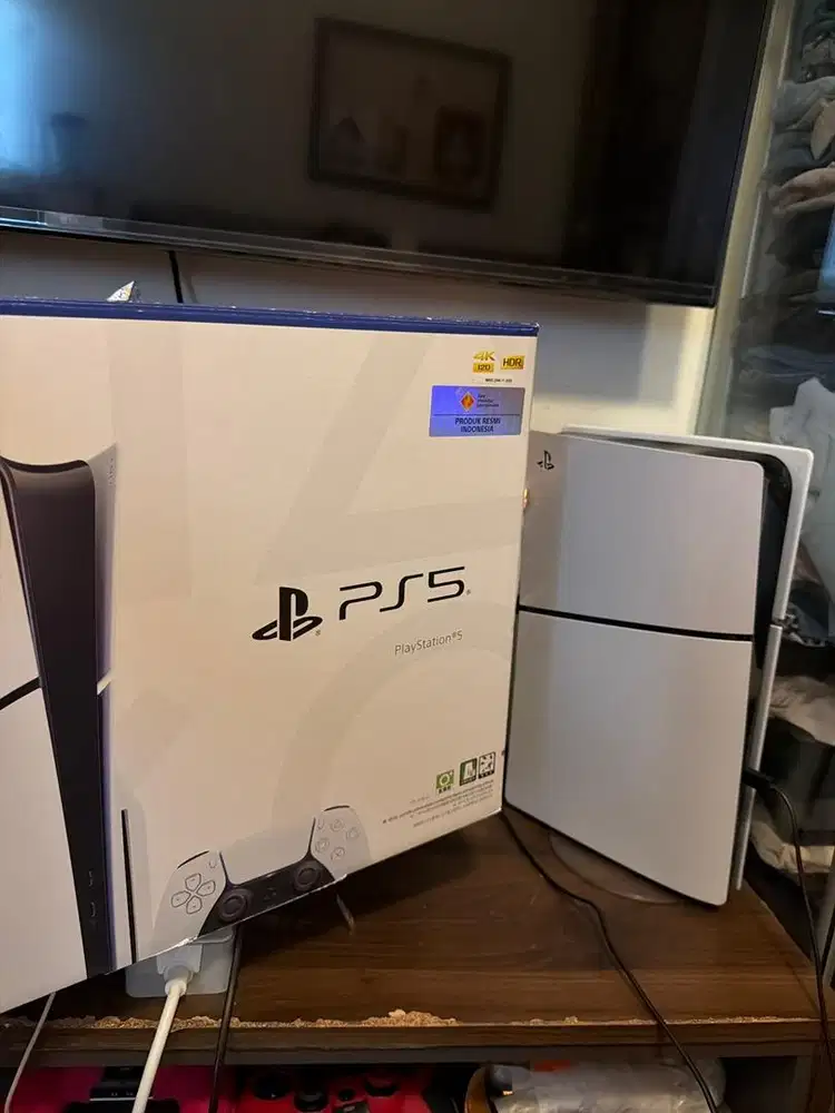 Dijual PS 5 baru 3 bulan beli