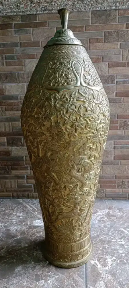 Vintage Kuningan Timbul 76cm