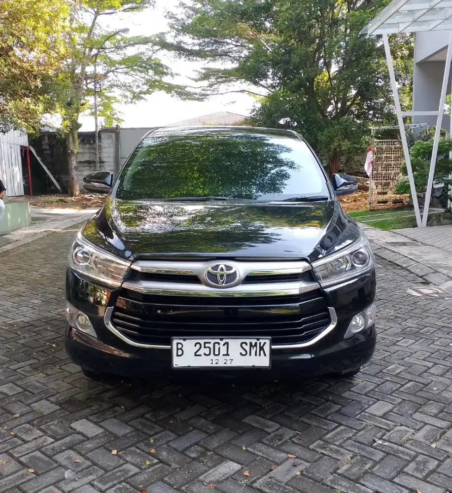 Innova Reborn 2.4 V Diesel AT 2017