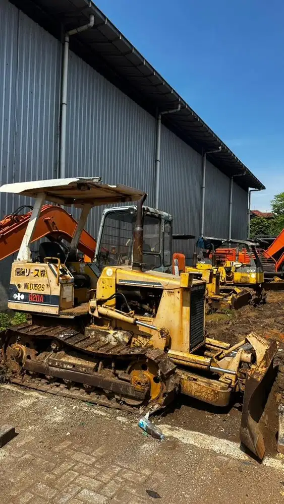 Bulldozer komatsu d20 d21 used