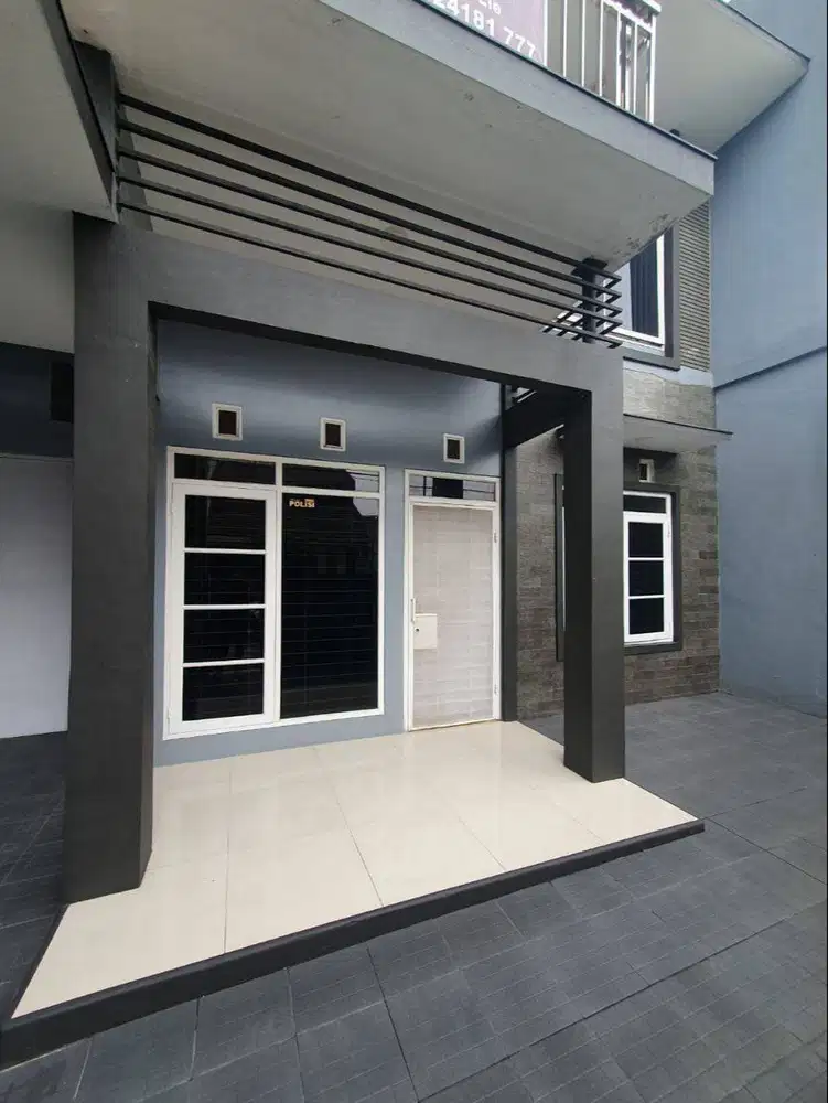 Dijual Rumah Mewah di Mainroad Taman Kopo Indah Bandung