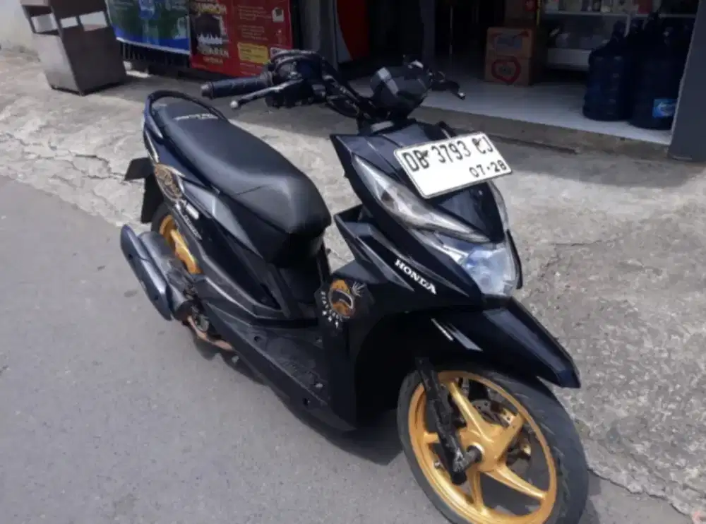 Honda beat street