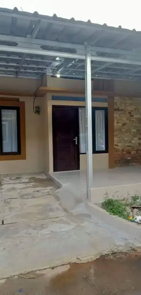 Di jual rumah di jalan baru karawang samping indo grosir