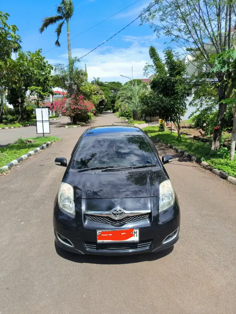 YARIS 2011 E MT
