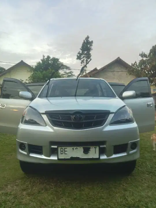 Toyota Avanza 2011 Bensin