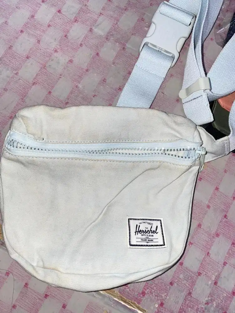 Weistbag merk herschel