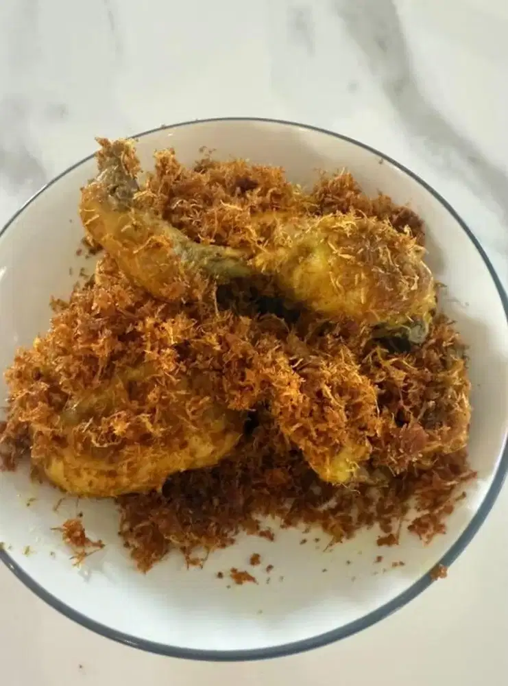 Ayam ungkep, ayam laos, ayam serundeng
