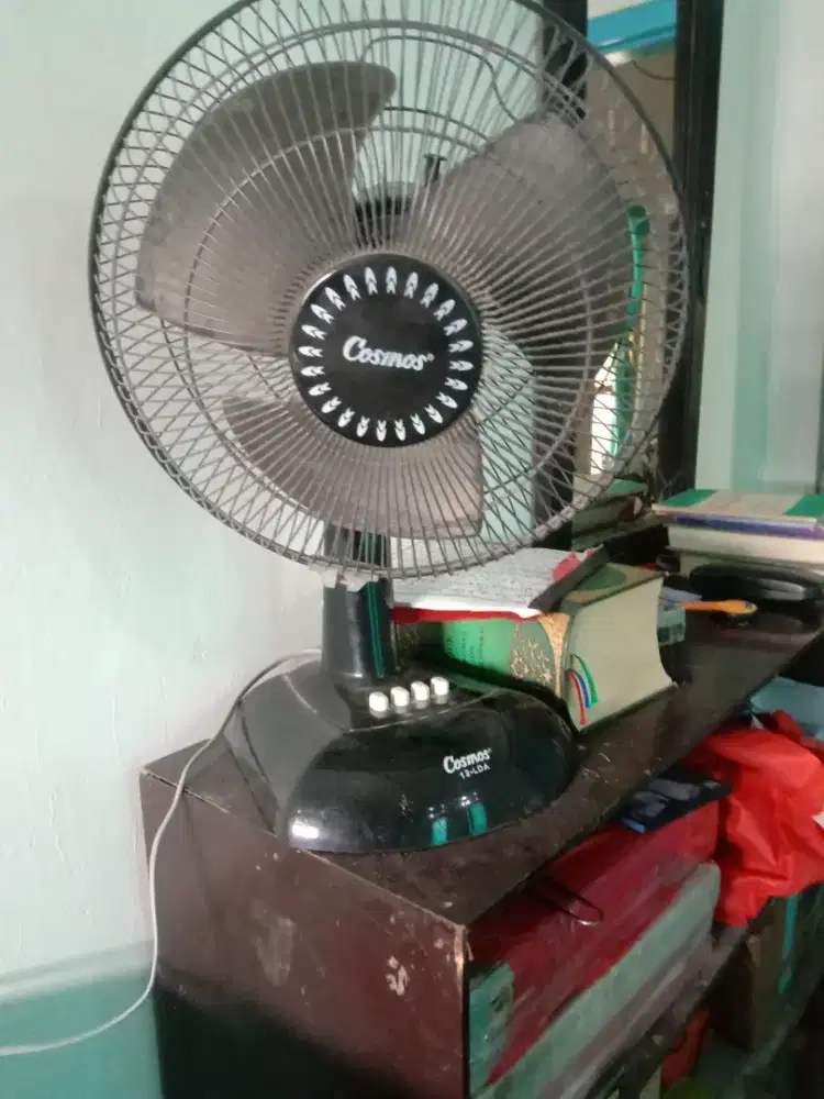 Kipas angin di jual masih bagus