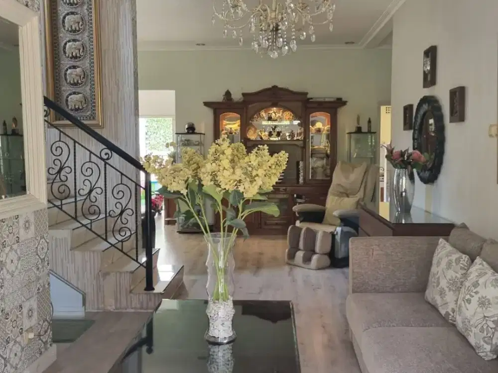 DIJUAL RUMAH DI TATAR PITALOKA, Kota Baru Parahyangan Bandung -5AC, kitchen set =LC