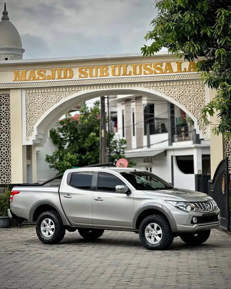 Mitsubishi Triton Exceed Diesel Solar Double Cabin Silver 2016 Good Bu