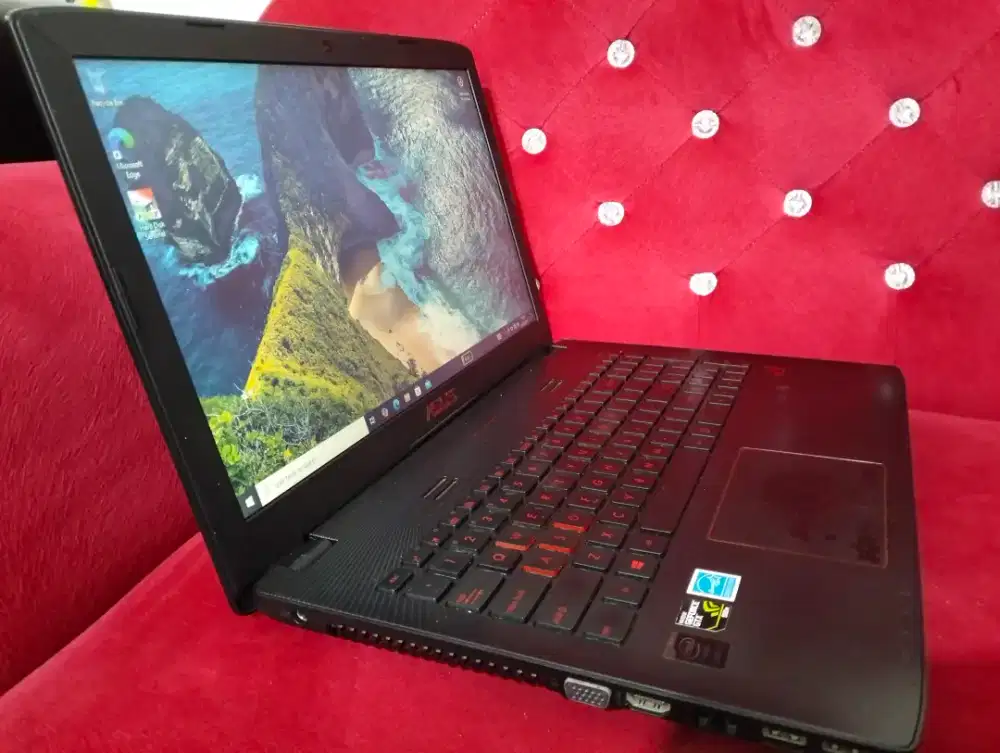 Asus rog gl552jx/core i7 -4750hq/RAM 12/SSD 128+hdd1tb Nvidia GTX 950