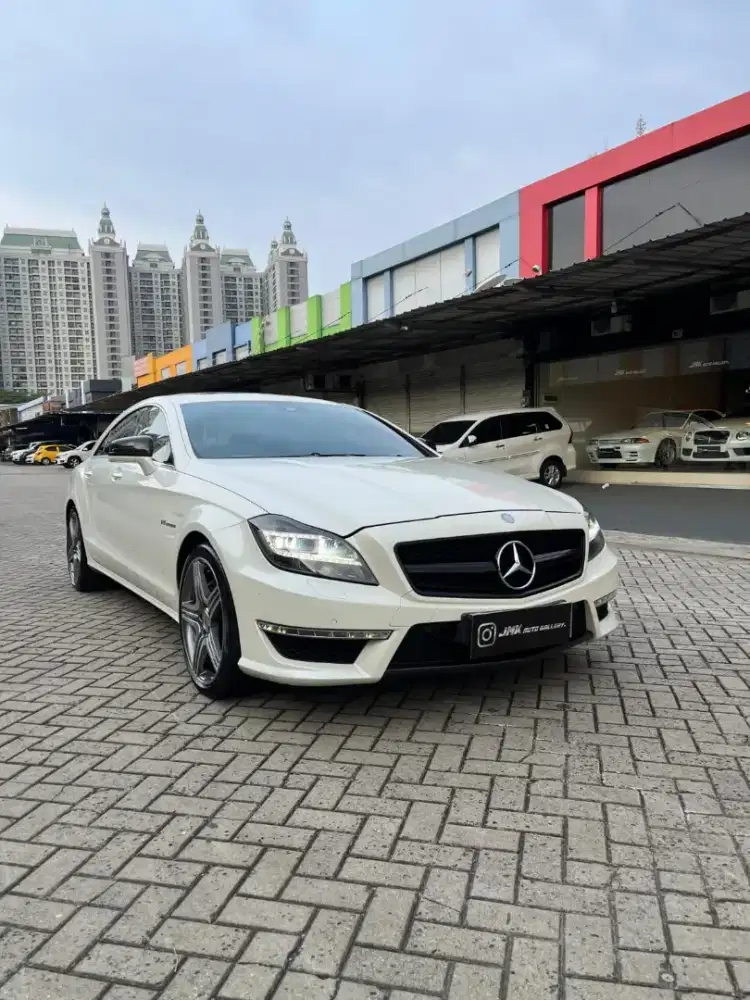 Mercedes Benz CLS63 AMG 2012