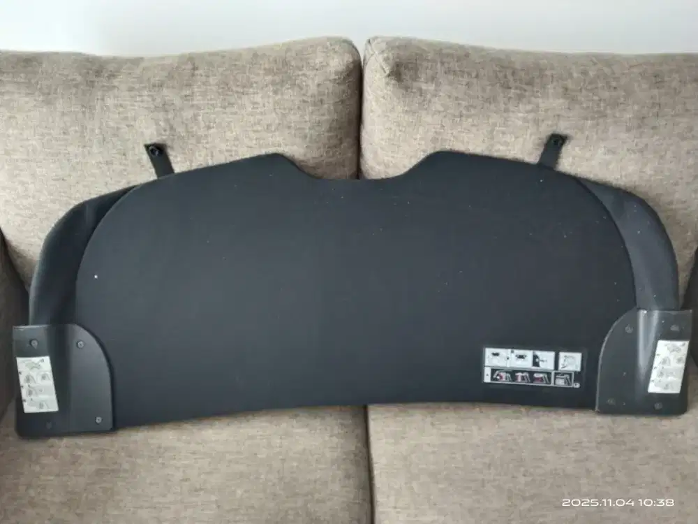 Penutup bagasi Nissan Juke