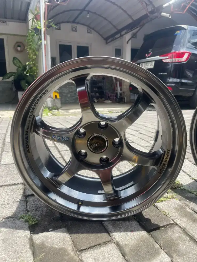 VELG ADVAN RGD-2 R17 HYPERBLACK MULUS