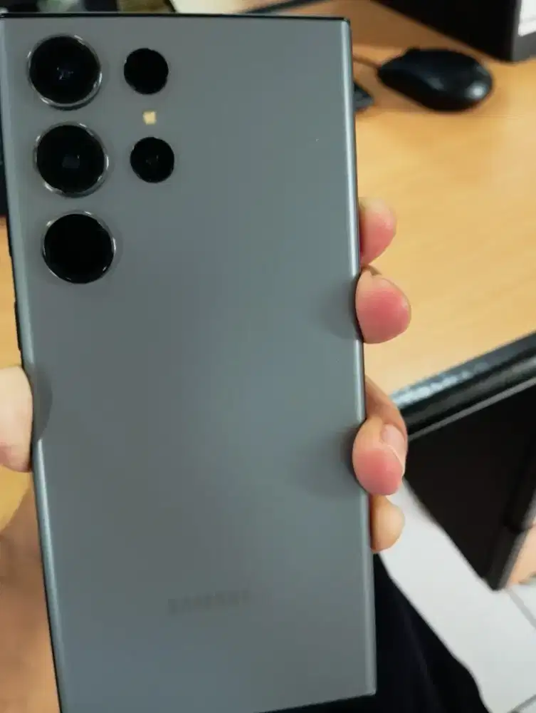 Samsung Galaxy S23 Ultra 12/512 GB Like New