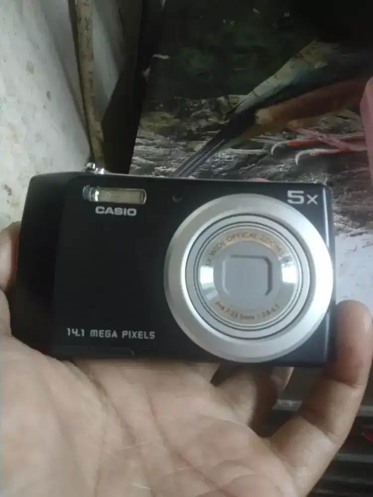 Kamera digital digicam Casio qv-r70