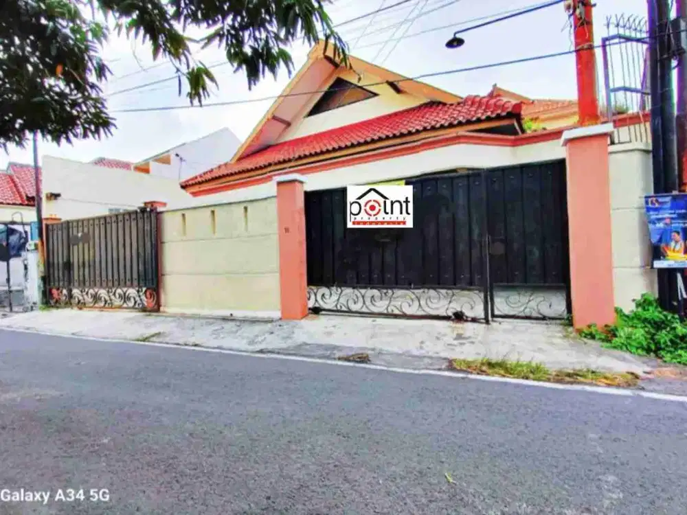 Rumah Mewah Luas di Serengan Tengah Kota Solo